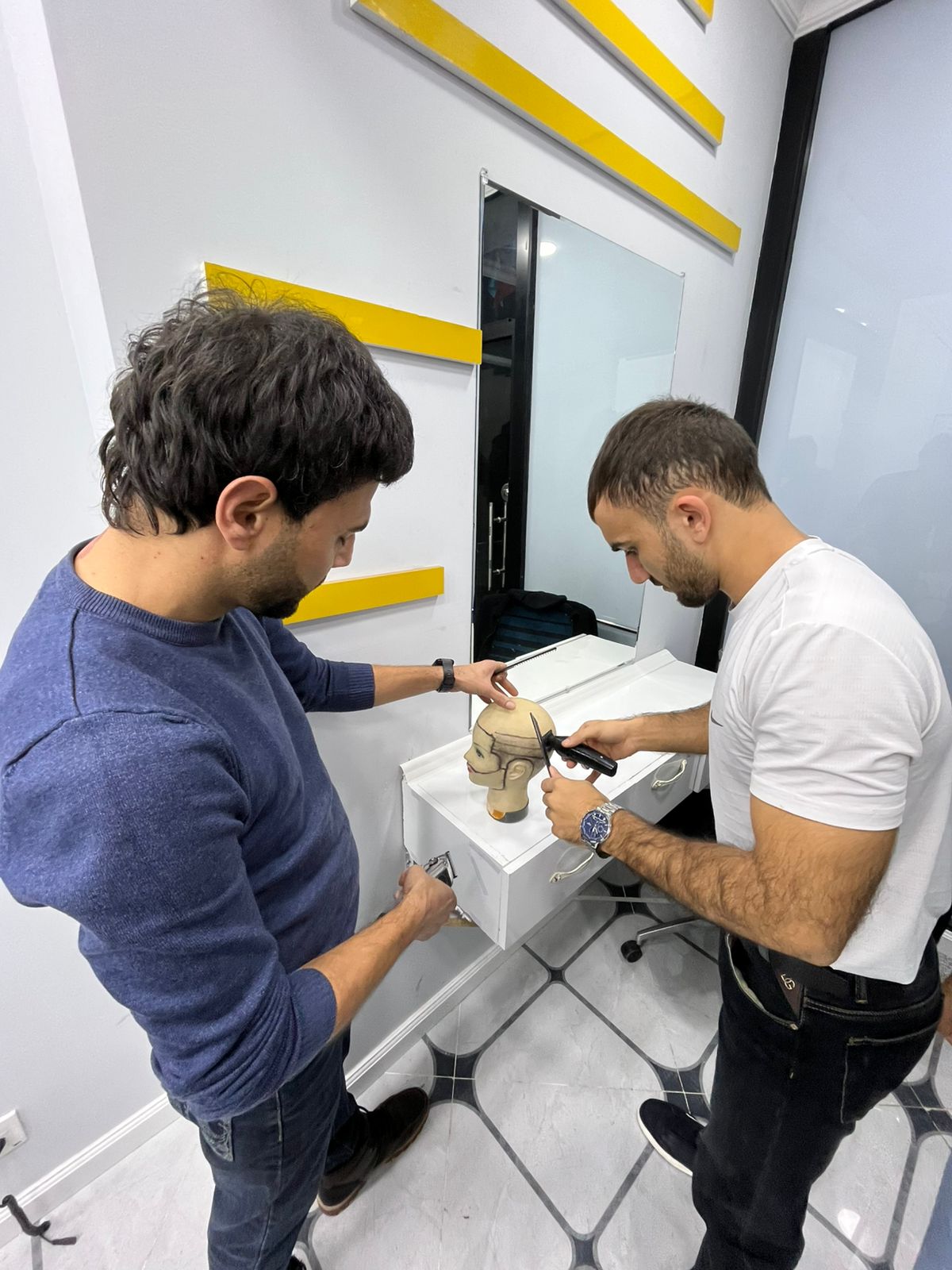 Qarabağ KOB-ları proqramı çərçivəsində salon kursları üzrə peşə təlimləri keçirilib.