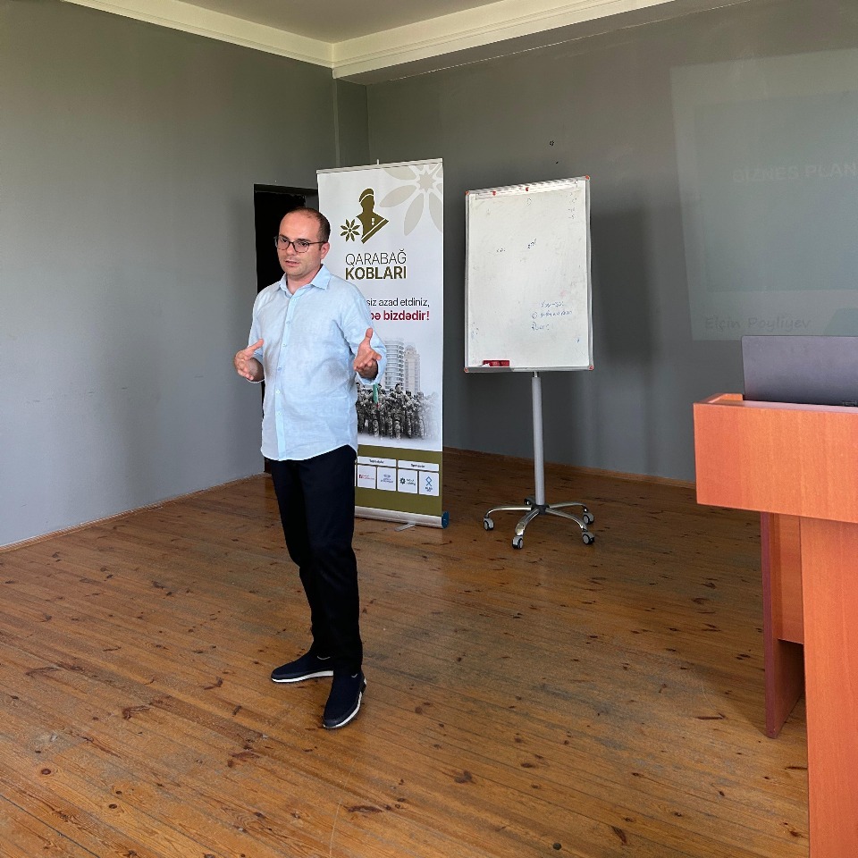 Qarabağ KOB-ları layihəsi çərçivəsində Goranboy rayonunda  “Biznes planın hazırlanması” mövzusunda təlim keçirilib