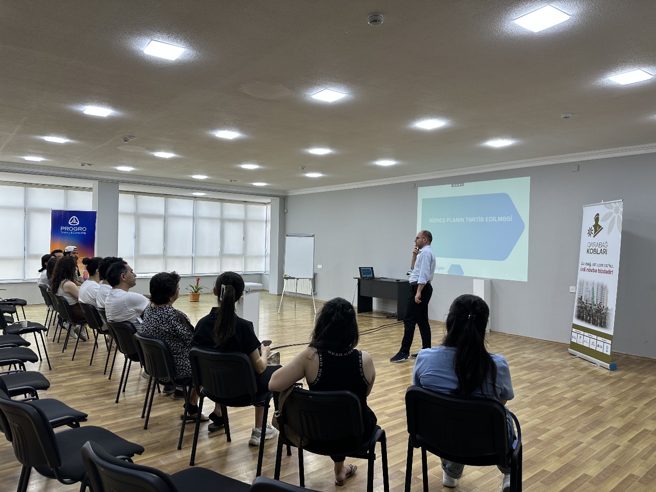 Qarabağ KOB-ları layihəsi çərçivəsində Gəncə şəhərində “Biznes planın hazırlanması” mövzusunda təlim keçirilib.
