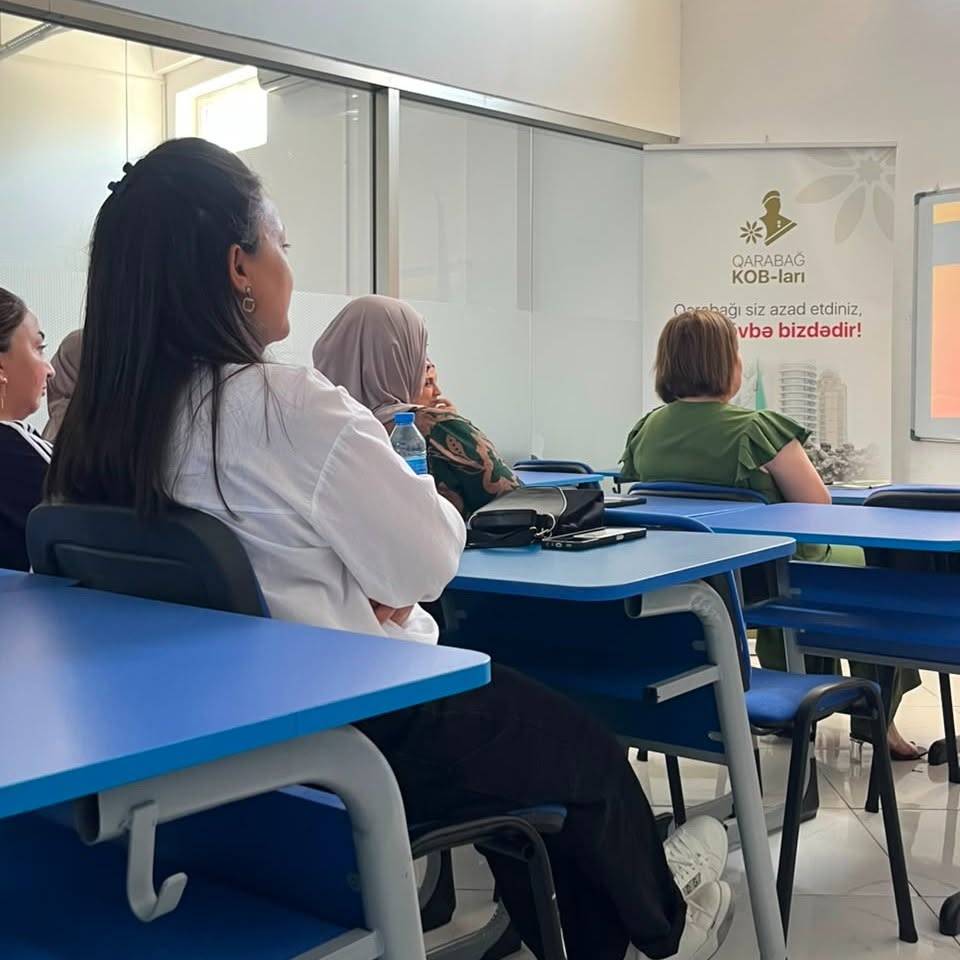 Qarabağ KOB-ları layihəsi çərçivəsində Abşeron rayonu üzrə cəlb olunan namizədlər üçün “Sosial media marketinq” mövzusunda təlim keçirilib