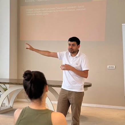 Qarabağ KOB-ları layihəsi çərçivəsində Şəmkir rayonunda “Sosial media marketinq” mövzusunda təlim keçirilib